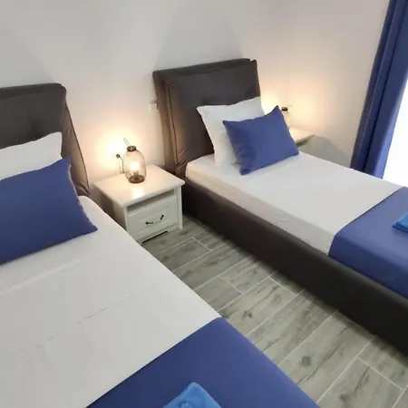 Apartment Blue Charm House - 2 Ofrinion