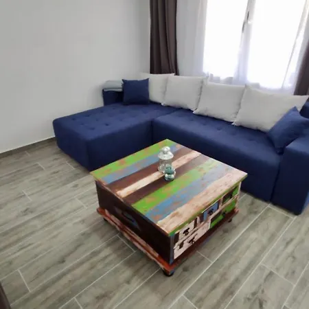 Blue Charm House - 2 Apartment *