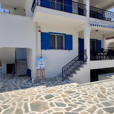 Blue Charm House - 2 Apartment